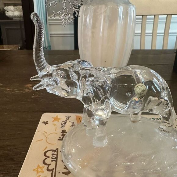 Cristal d'Arques Elephant Figurine 24% Lead Crystal Glass France Frosted Base‎ - Picture 4 of 7